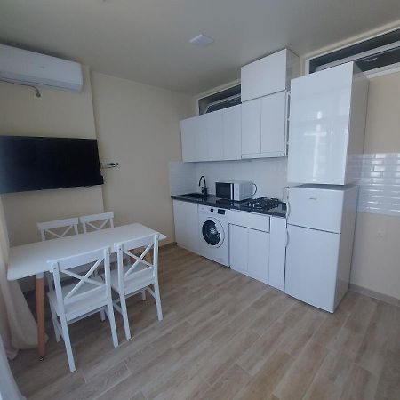 Andrew'S 2 Rooms Apartment In Batumi Ანდრიას 2 Ოთახიანი Აპარტამენტი Ბათუმში Εξωτερικό φωτογραφία