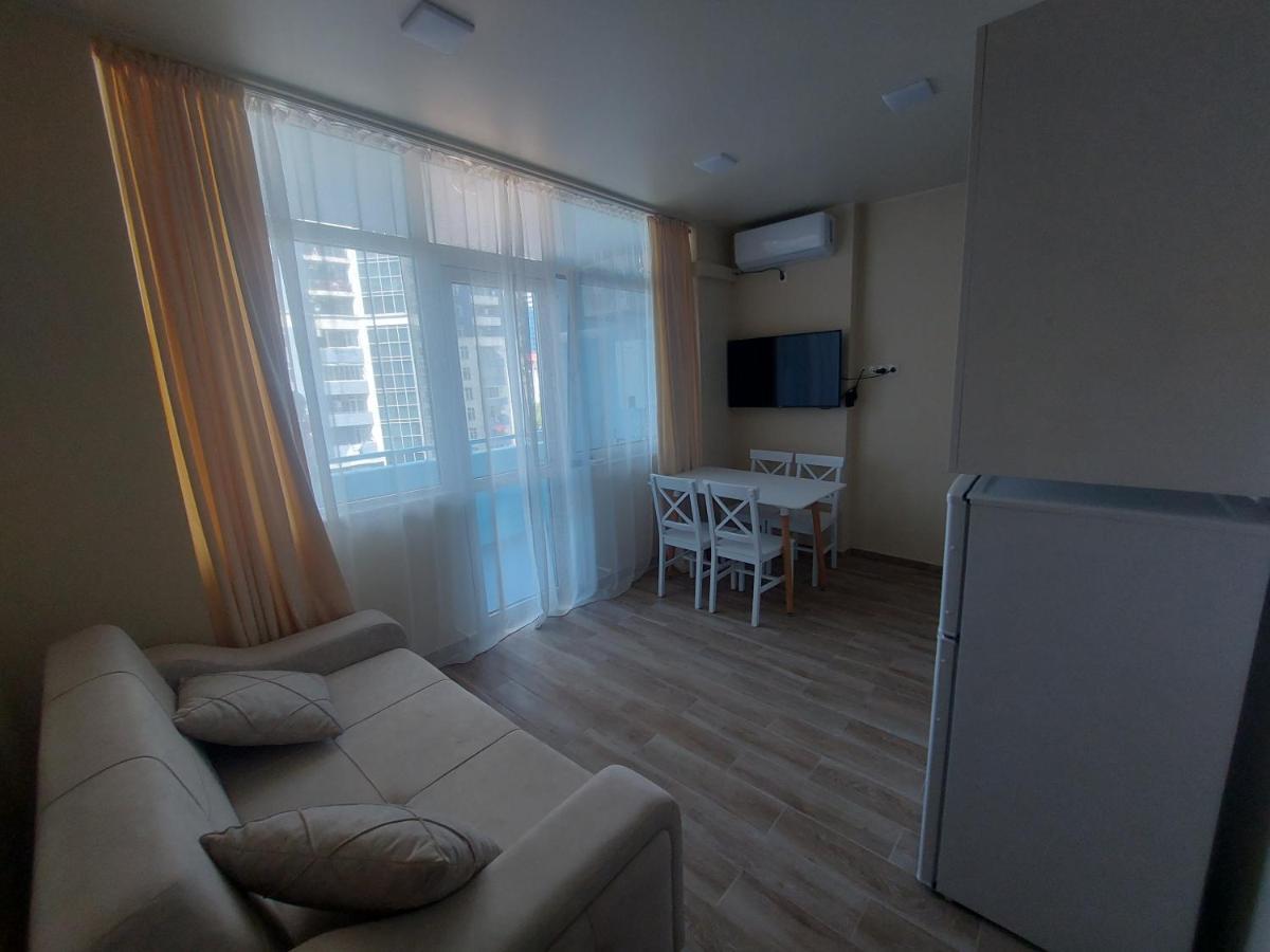 Andrew'S 2 Rooms Apartment In Batumi Ანდრიას 2 Ოთახიანი Აპარტამენტი Ბათუმში Εξωτερικό φωτογραφία